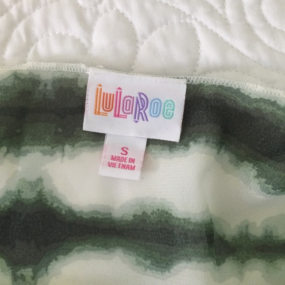 LulaRoe Shirley cover up - Picture 3 of 3